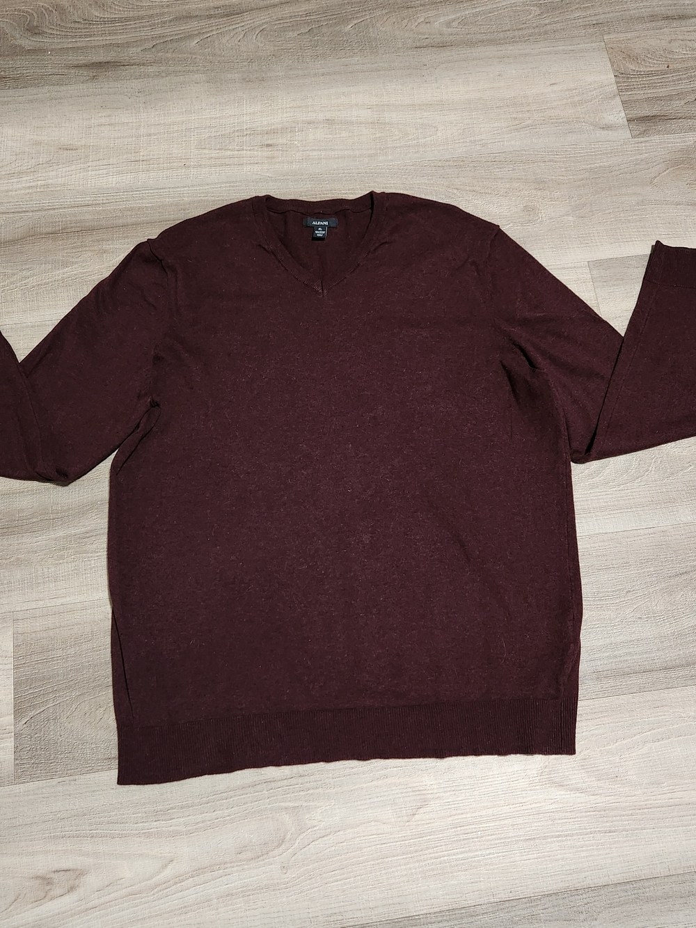 Alfani Men's V-Neck Sweater in Burgundy